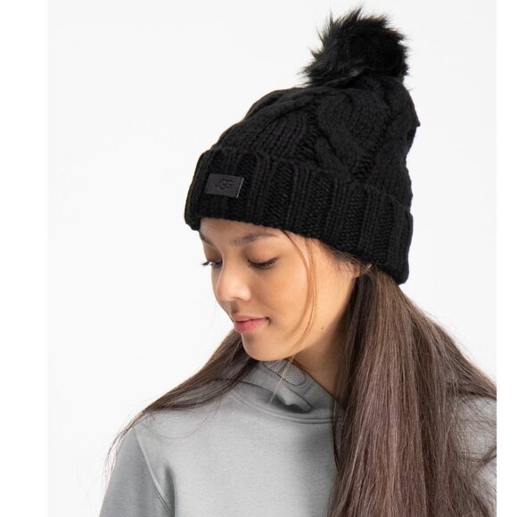 UGG Women's Cable Beanie With Pom - Picture 1 of 8